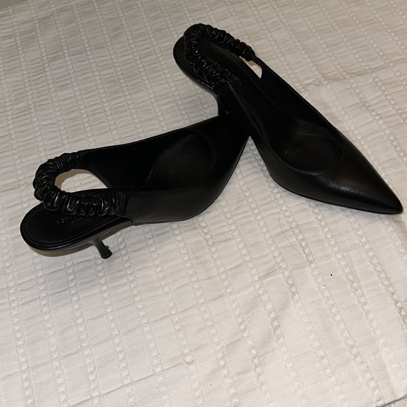 Bottega Veneta Black Sling-Back Pointed Pumps - Picture 4 of 6